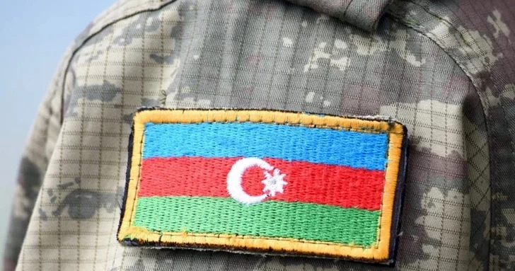 Милли Меджлис Азербайджана принял поправки о сокращении срока службы офицеров