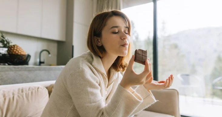 Stres zamanı niyə şirniyyata meyl edirik