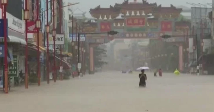 Разрушительное наводнение в Таиланде унесло жизни 13 человек, объявлена эвакуация в 13 округах