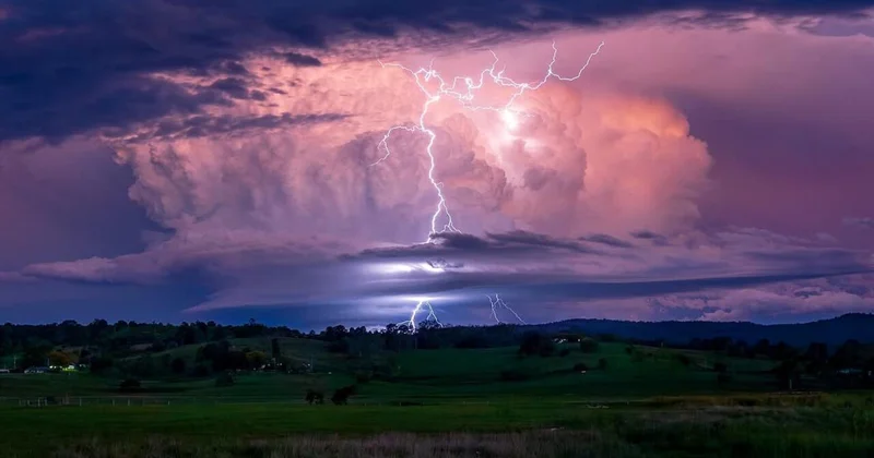 Австралию захлестнула волна непогоды ФОТО ВИДЕО