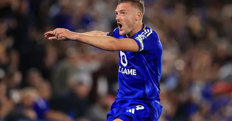 Ceymi Vardi oyunda olduğu zaman evi qarət edildi