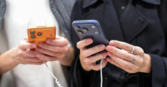 Apple Hindistanı böyük cərimələrlə hədələyir