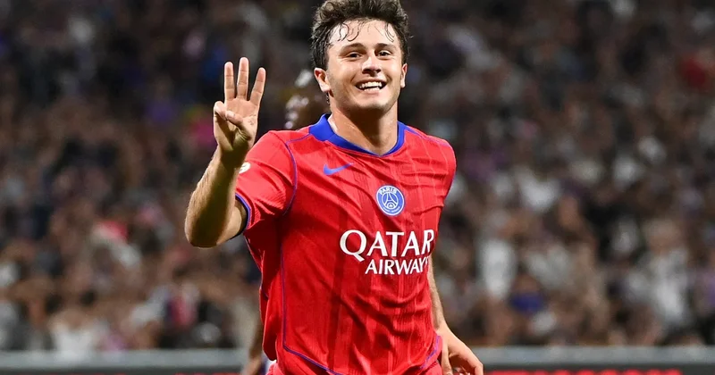 “Liverpul” Joau Neveş üçün 140 milyon avro masaya qoyur