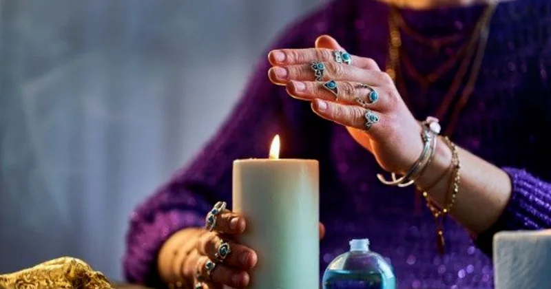 Sosial şəbəkələrdə falçılıq baş alıb gedir Çıxış yolu