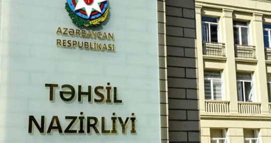 “Elm və Təhsil Nazirliyi vətəndaşlarla əlaqədə ciddi məhdudiyyətlər tətbiq edir” HÜQUQŞÜNAS