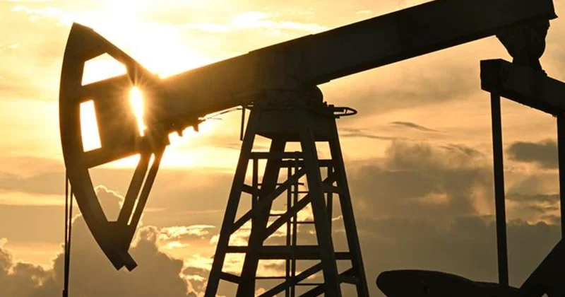 Bloomberg : Hindistan Rusiya neftini almağın yolunu tapıb