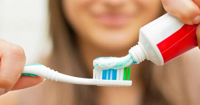 Gecə diş fırçalamağı buraxmayın səbəblər düşündüyünüzdən daha ciddidir