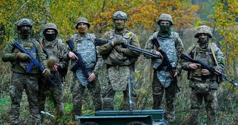 Ukrayna ordunun sayını 800 min hərbi qulluqçuya salmağa razılıq verib