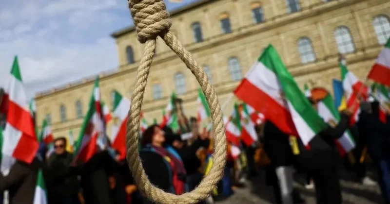 İranda iki qadını zorlayan kişi edam edildi