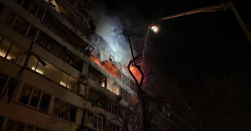 Атака на Киев: жертвы, горят жилые дома...