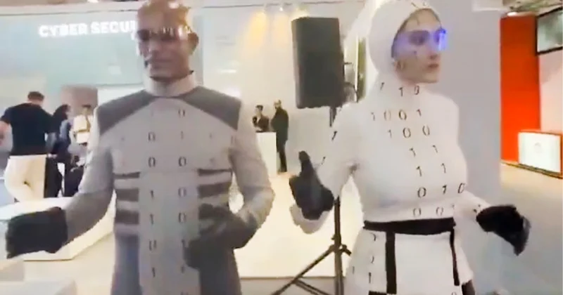İranda sərgidə nümayiş etdirilən robotlar insan imiş Video