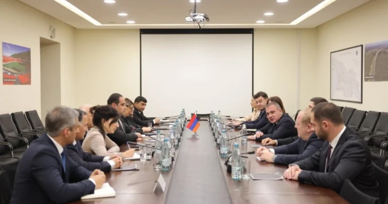 Gürcüstan və Ermənistan rəsmiləri Orta Dəhlizin perspektivlərini müzakirə ediblər