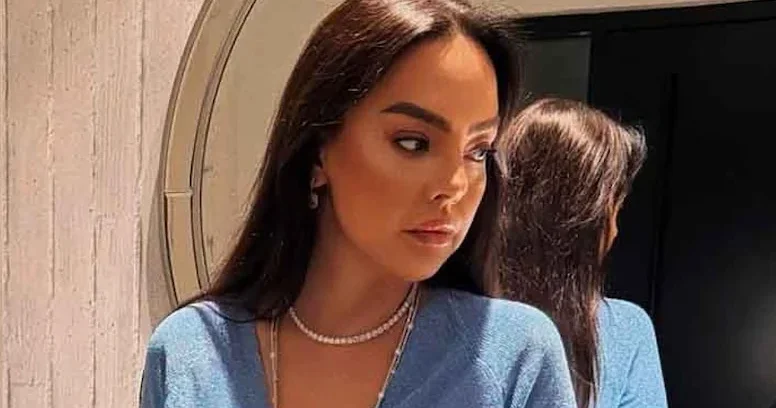 Müğənninin yarım milyonluq zinət əşyaları gündəm oldu Foto