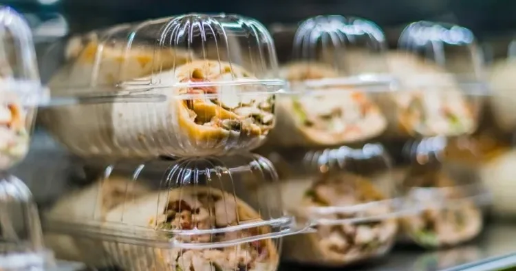 Mağazadan hazır yemək alarkən təhlükələrdən necə qorunmaq OLAR?