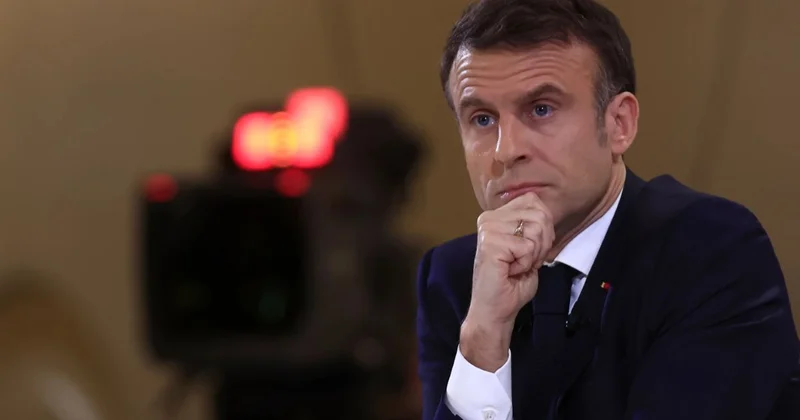 Макрон ответил на вопросы об отправке французской молодёжи в Украину Minval Politika