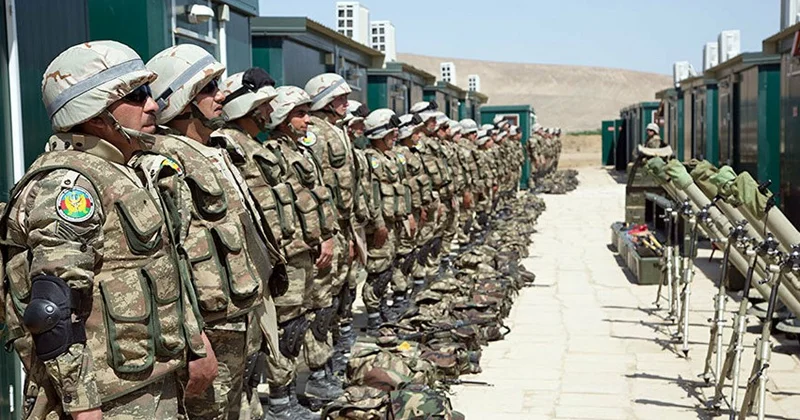 Zabitlərin hərbi xidmət müddəti azaldıldı Yeni qanun qəbul edildi