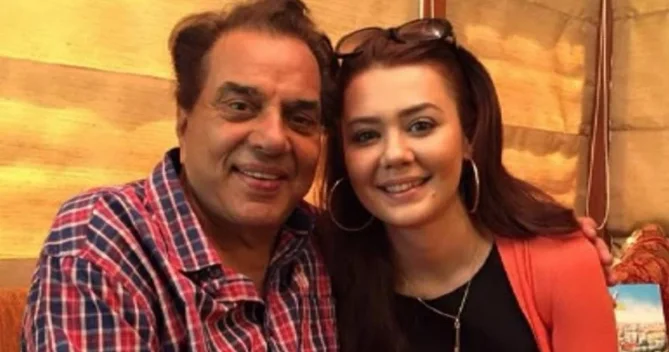 Oksana Rəsulova Zita və Gita nın vəfat edən aktyorundan yazdı