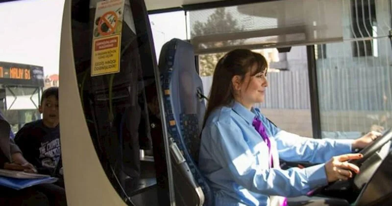 Какими автобусами в Баку будут управлять женщины водители? ВИДЕО