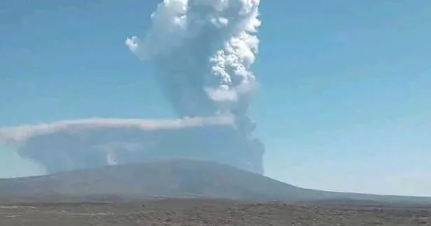 12 min ildən sonra ilk dəfə püskürən vulkan