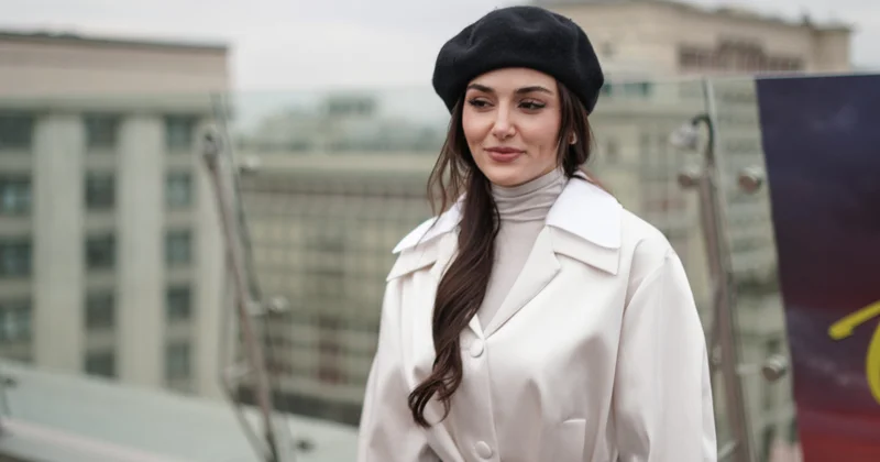 Türkiyəli aktrisa Hande Erçel Moskvaya gəlib...