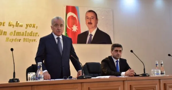 Yeni icra başçısı sürücüsünü vəzifəyə təyin edib