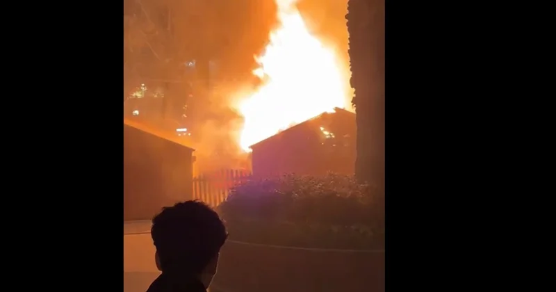 Пожар на ярмарке в центре Баку Minval Politika