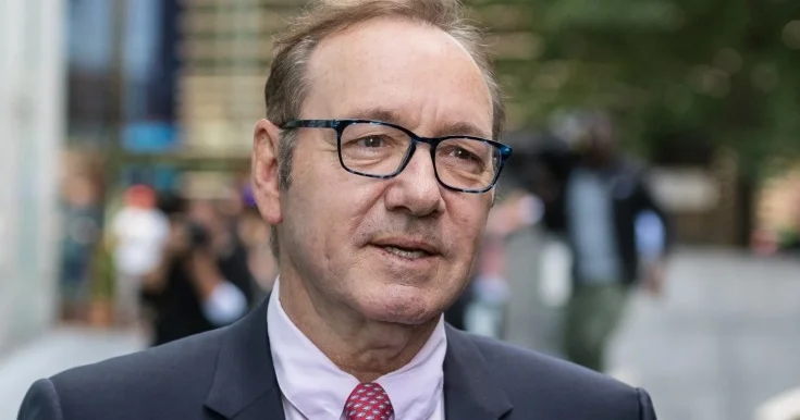 Kevin Speysi üzr istədi