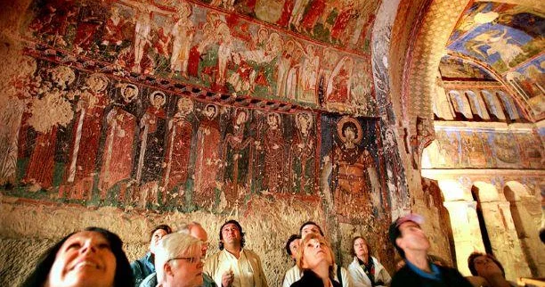 Türkiyə erməni kilsəsinə 1,4 milyon dollar ayırdı