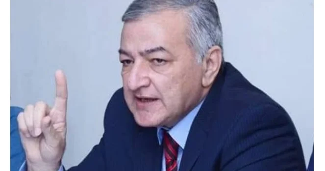 Ağ Ev niyə şimal ayısının” əmisi oğlu” rolundadır?