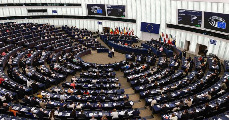 Avropa Parlamenti “hərbi Şengen zonası“nın yaradılması üzrə qətnamə layihəsi hazırlayıb