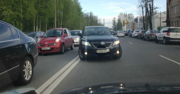 Əks zolağa çıxaraq faciəyə səbəb olan sürücüyə cəza verildi