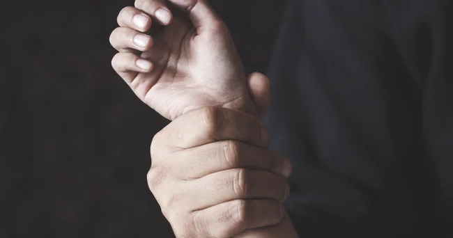 Qadına qarşı zorakılıq kişinin öz daxilindəki zəif liyin və uşaqlıq travmasının maskalanmış formasıdır