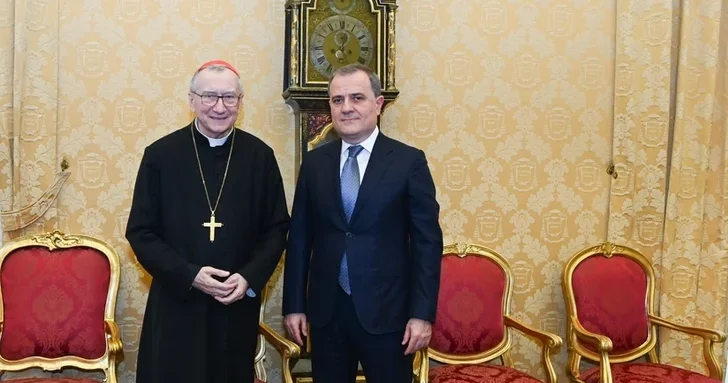 Джейхун Байрамов и госсекретарь Святого Престола обсудили гуманитарное сотрудничество