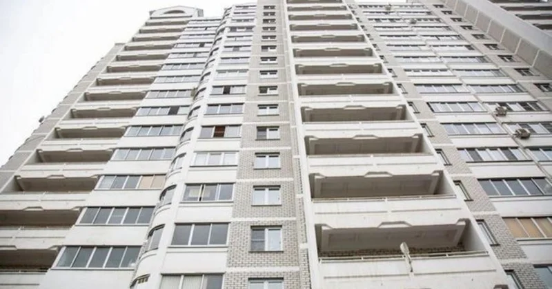 Beşmərtəbəli binalar sökülür KONKRET