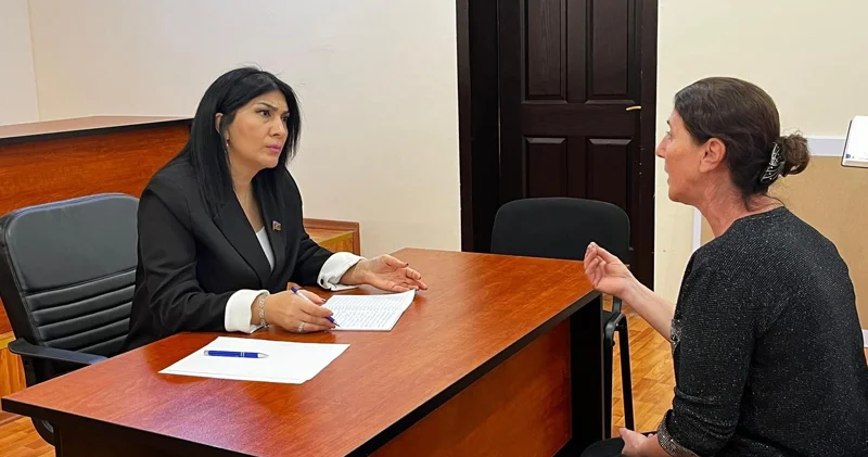 Deputat Elnarə Akimova Stansiya Sumqayıt ərazisində seçicilərlə görüş keçirdi