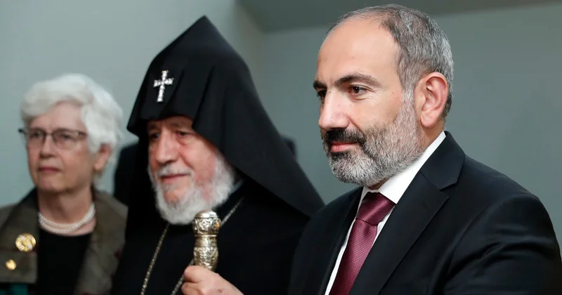 Жоховурд: Пашинян создал группу священников для свержения Гарегина II