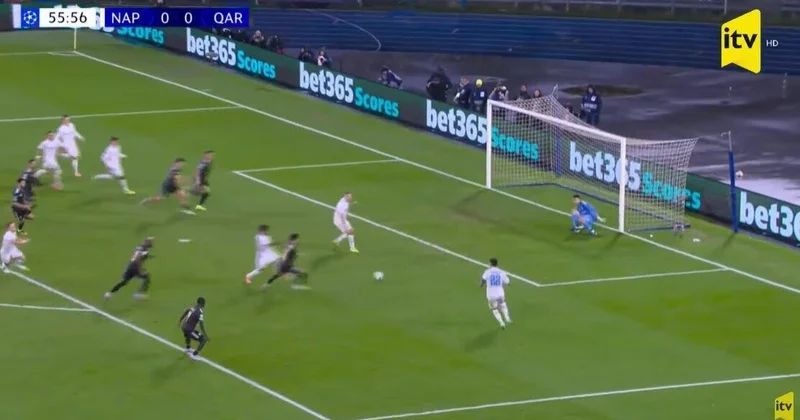 Koxalski şou göstərir penaltini dəf etdi VİDEO