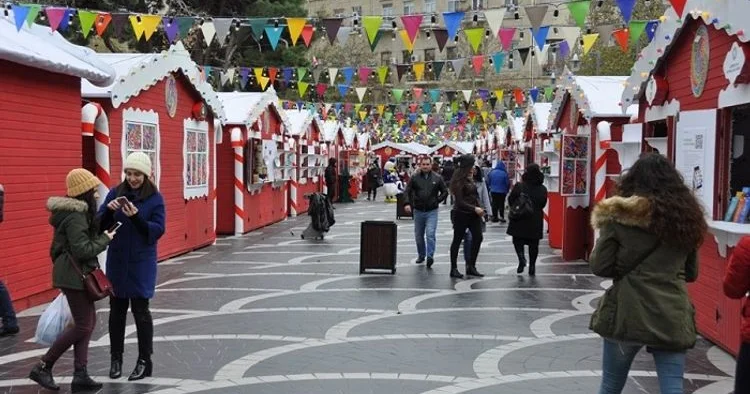 Bu gün açılacaqdı, yanğın oldu FOTO