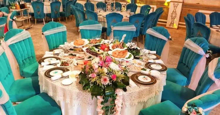 Bakıdakı restoranlarda menyular BAHALAŞIB