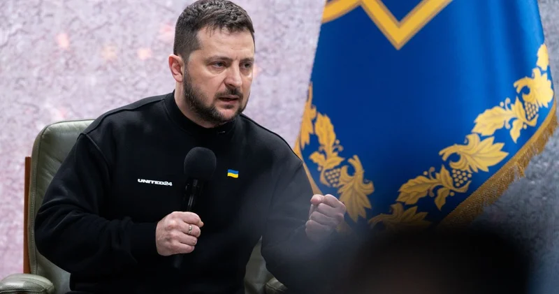 Зеленский ввел санкции против 56 морских судов, перевозивших краденое зерно