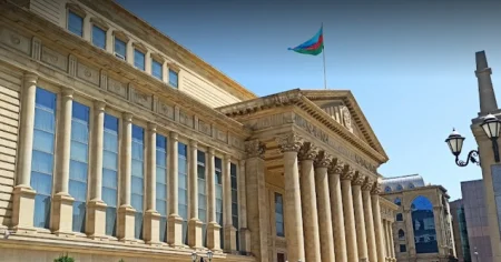 Dələduzluqda ittiham olunanın şikayəti əsasında həbs edilən şəxsə bəraət verildi