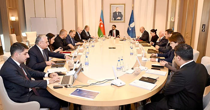 Аббасов отчитался о сборной, а Де Блекере покинул пост главы СК АФФА ему выбрали замену