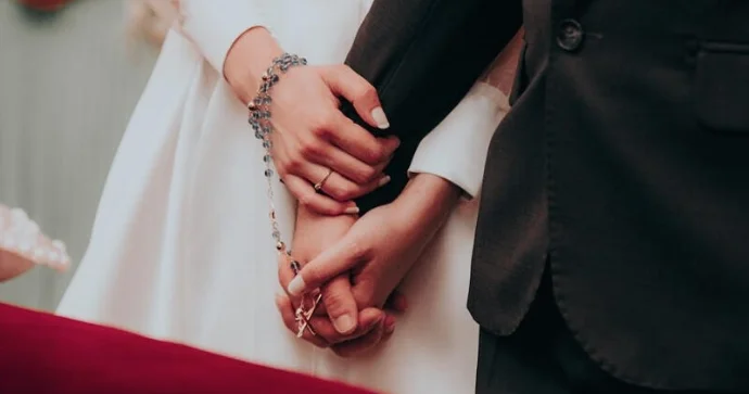 Bakıda şadlıq evində kişi oynadığı yerdə öldü