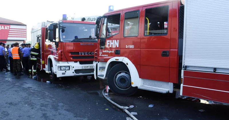 Пожар в жилом доме в Баку, есть пострадавшие ВИДЕО