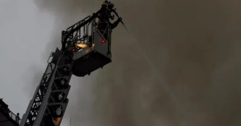 Yaponiyada bir həftədir böyük yanğını söndürmək mümkün olmayıb