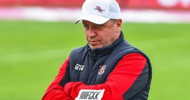 Yuri Vernidubun günü bu gün “Neftçi”yə baş məşqçi təyin edilməsinə nə mane olur və bu nə vaxt baş verə bilər?