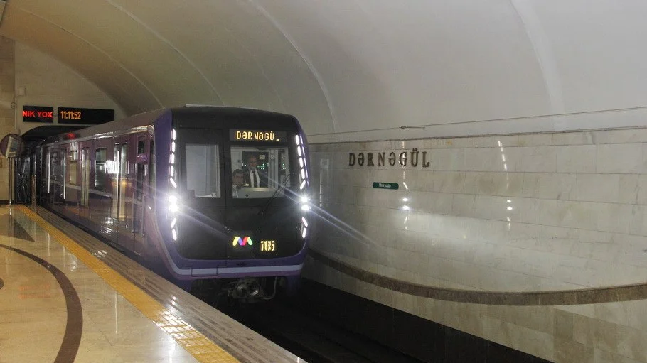 Metroda qatarlar arasındakı interval artdı SƏBƏB KONKRET