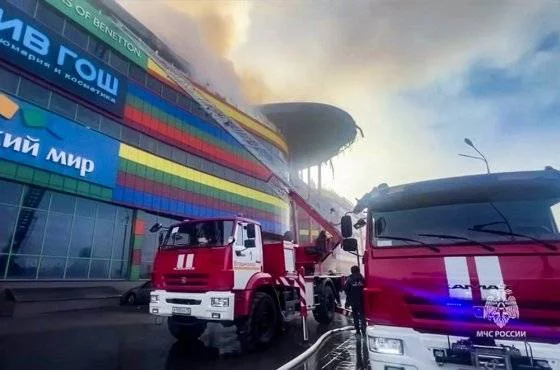 Rusiyada ticarət mərkəzindəki partlayışın başvermə anı: 6 nəfər yaralandı VİDEO YENİLƏNİB