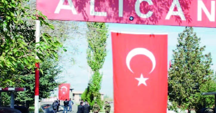 Türkiyə Ermənistana qapı açır...