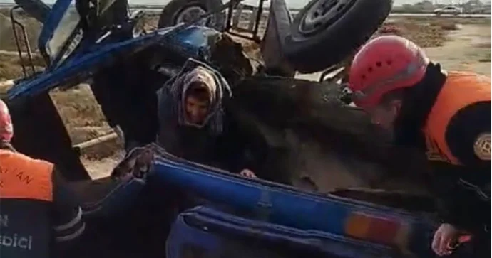 Bakıda marşrut avtobusu ağır qəzaya düşdü Ölənlər var YENİLƏNİB